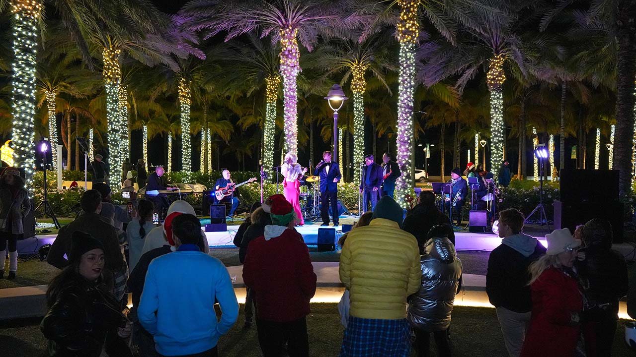 Las Olas Oceanside Park Transforms Into Holiday Wonderland