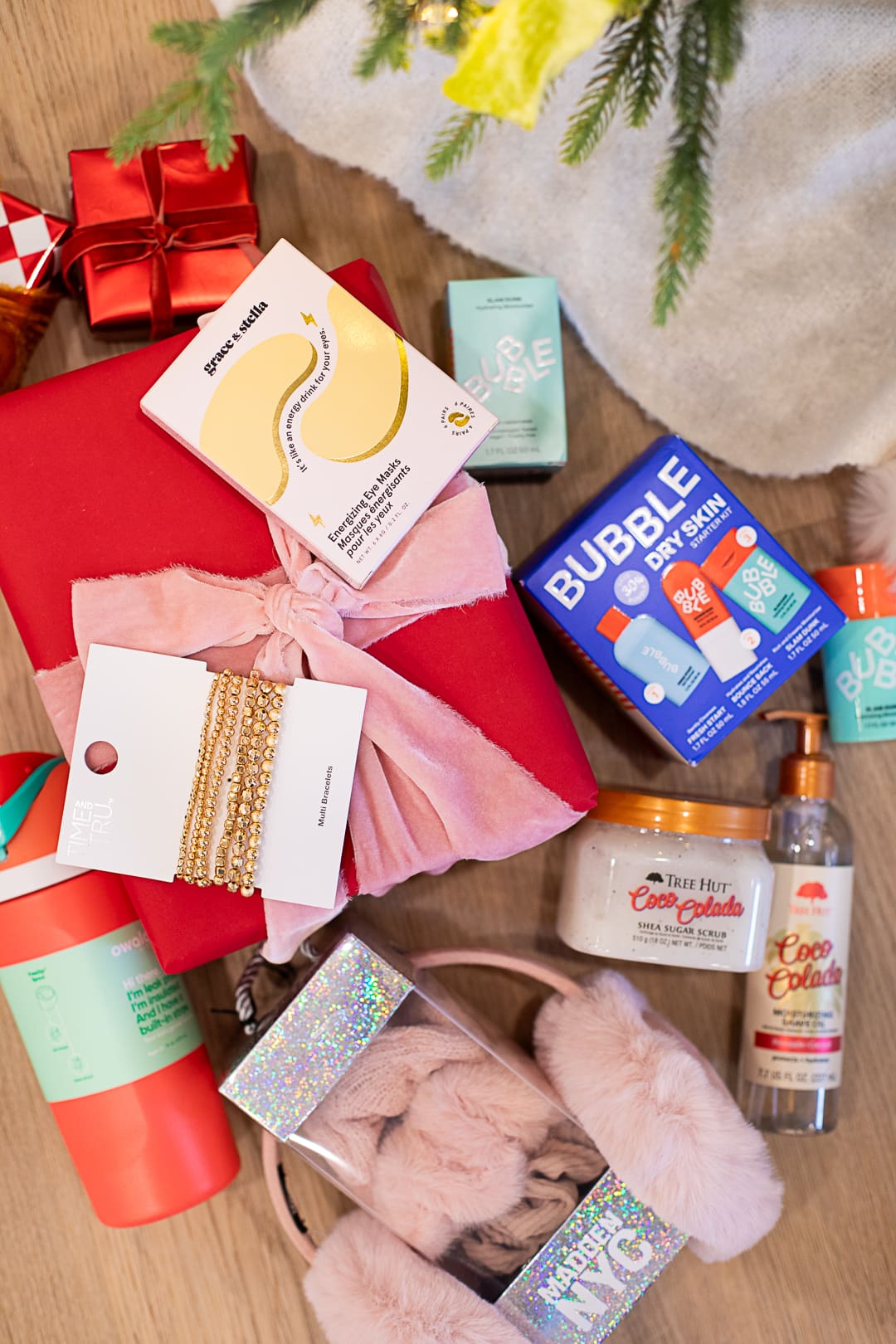 Trending Teen Girl Gift Ideas She’ll Love
